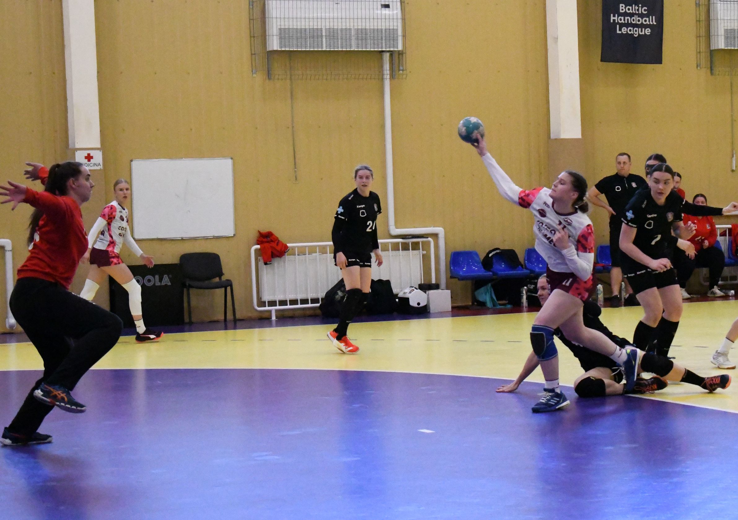 Lietuvos moterų rankinio lygos finalo serijoje trijų rungtynių neužteko