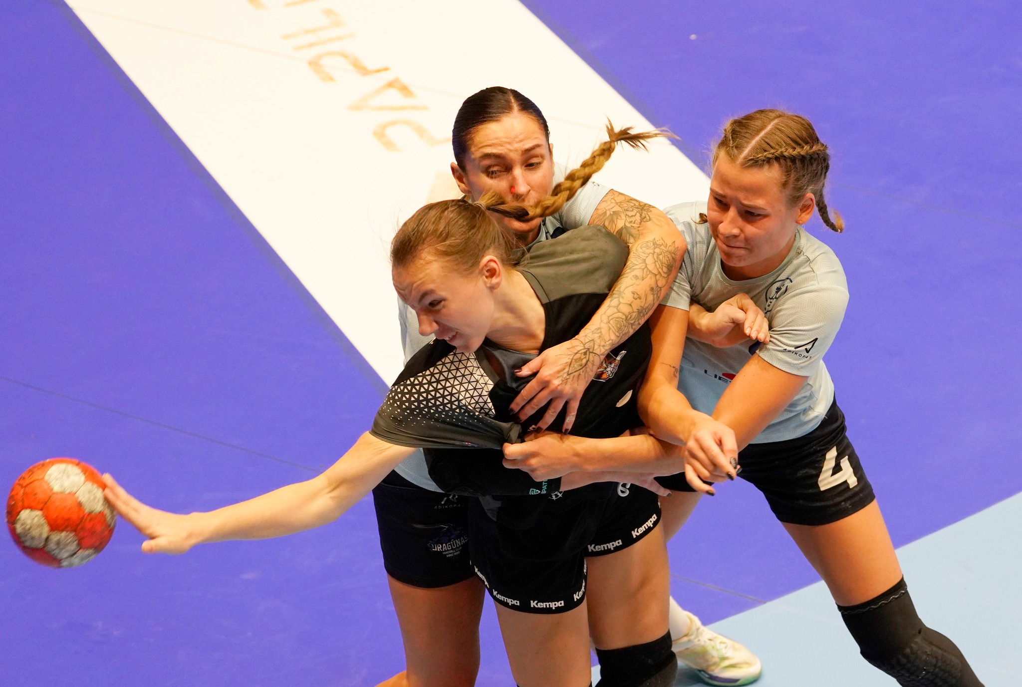 Lietuvos moterų rankinio lygos lyderės pratęsė pergalių serijas