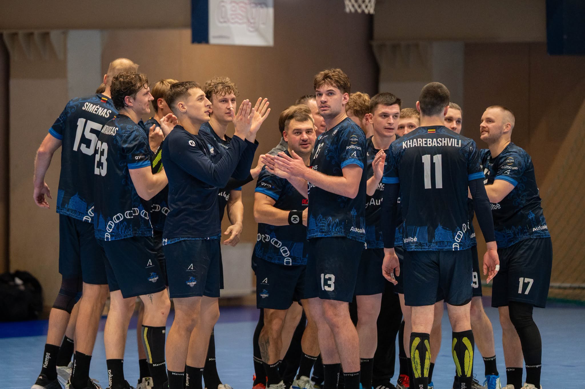 Lietuvos rankinio lygoje – staigmena sostinės derbyje ir rekordinė lyderių pergalė 