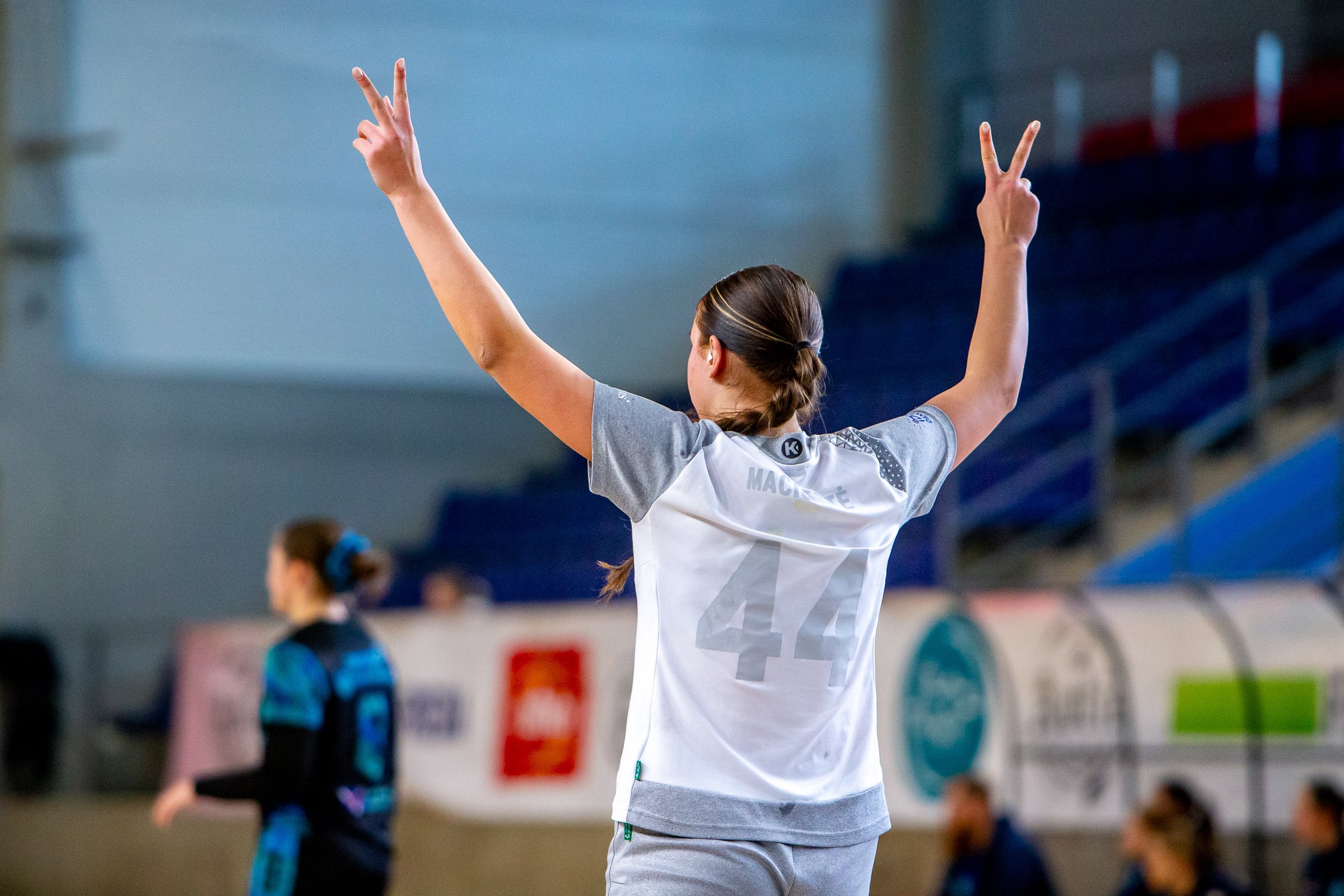 LMRL lyderės „Eglės“ rankininkės užtikrintai nugalėjo čempiones