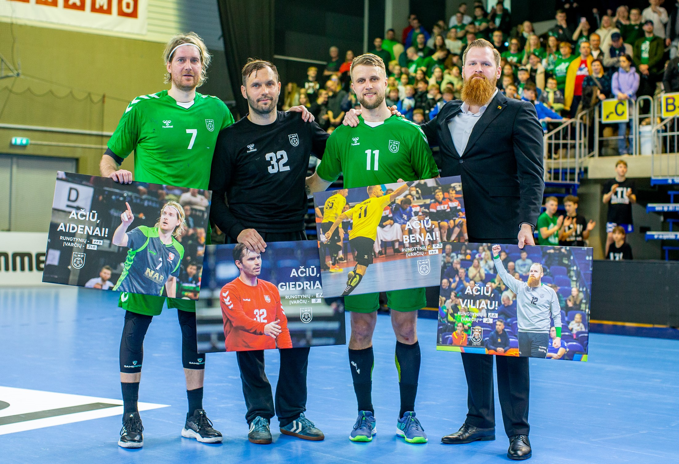 Sausakimša Utenos arena atsisveikino su Lietuvos rankinio legendomis